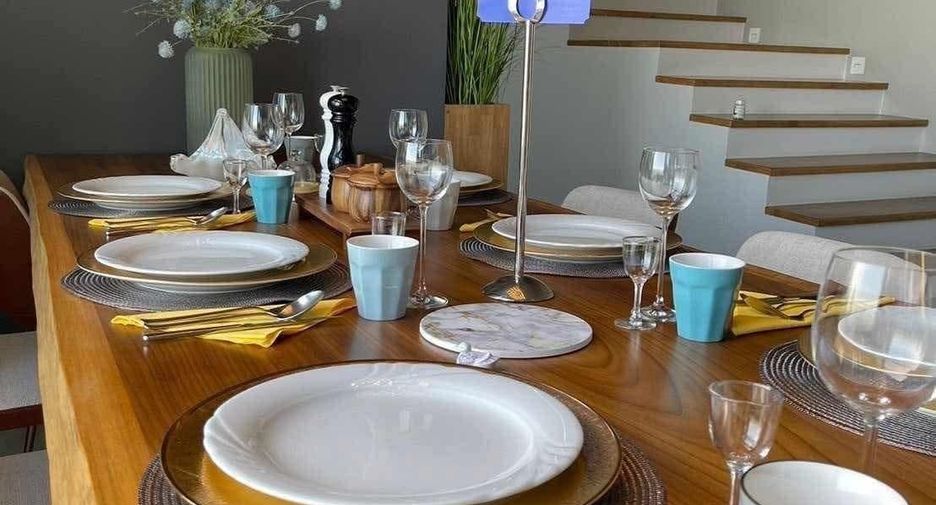 For sale and for rent 4 bedrooms condo in Watthana, Bangkok