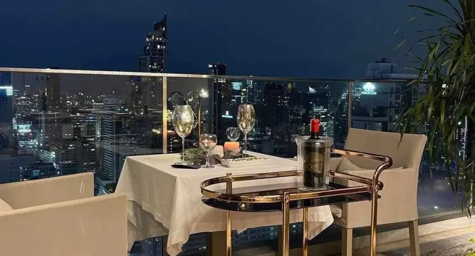 For sale and for rent 4 bedrooms condo in Watthana, Bangkok