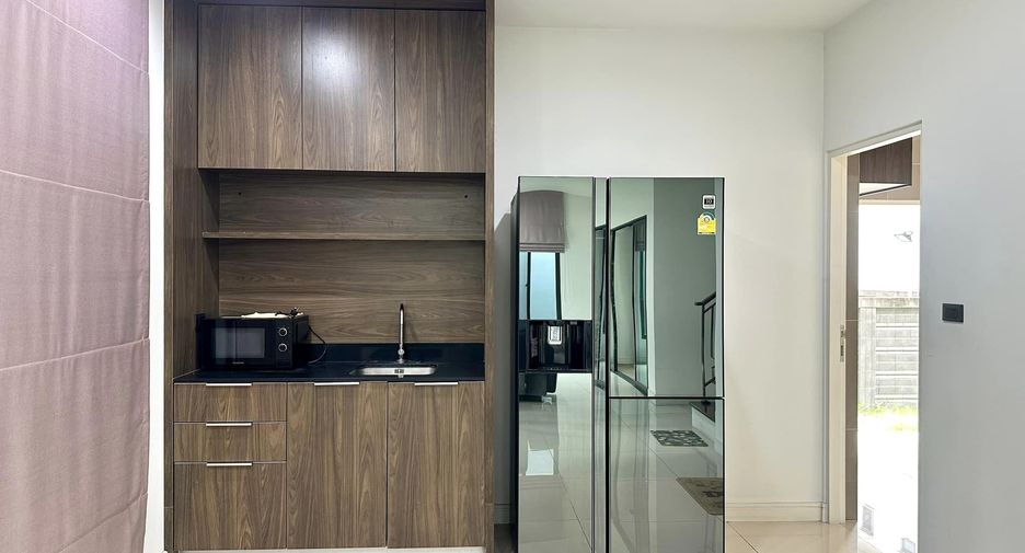 Casa en venta de 3 habitaciones en Bang Khun Thian, Bangkok
