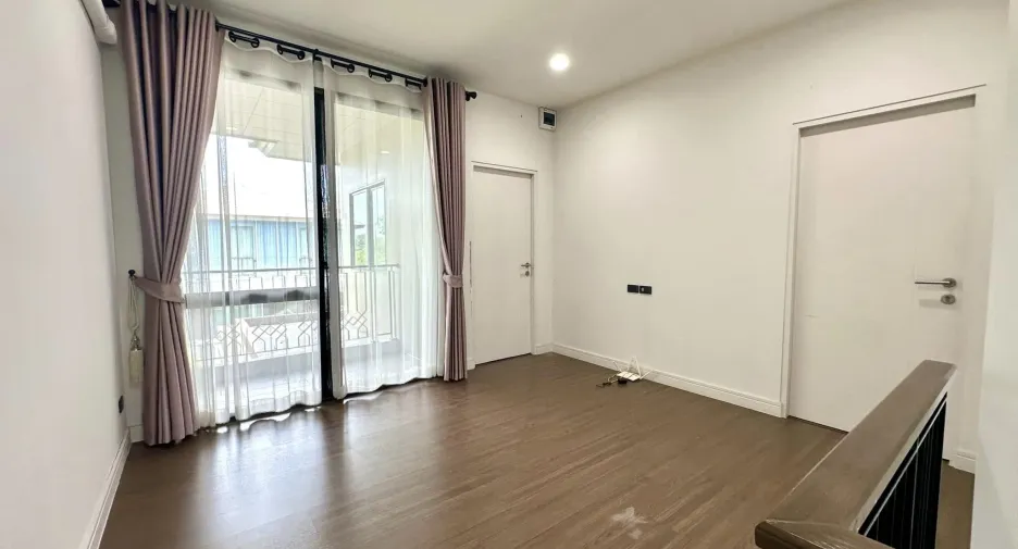 Casa en venta de 3 habitaciones en Bang Khun Thian, Bangkok