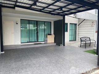 Casa adosada en venta de 4 habitaciones en Taling Chan, Bangkok