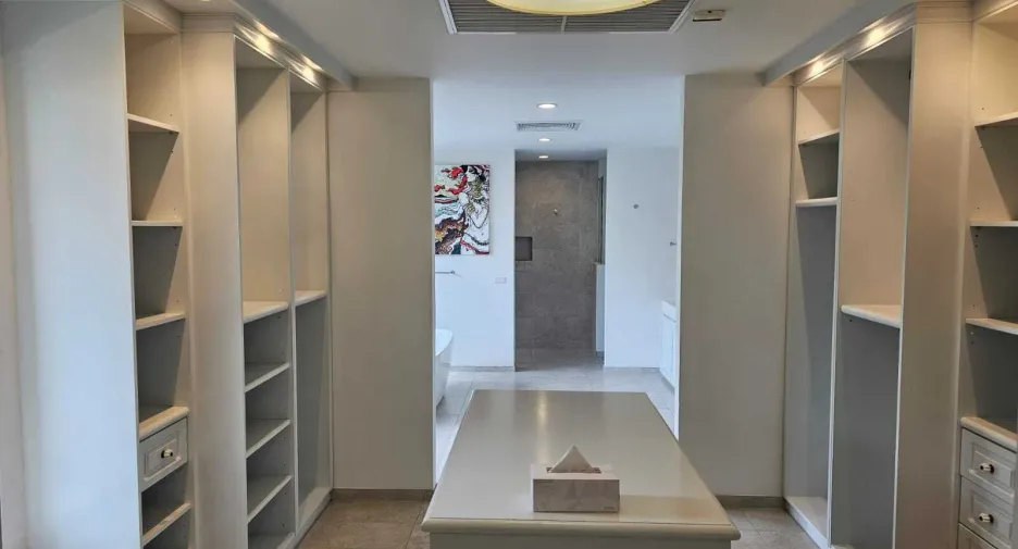 For rent 5 bedrooms villa in Thalang, Phuket