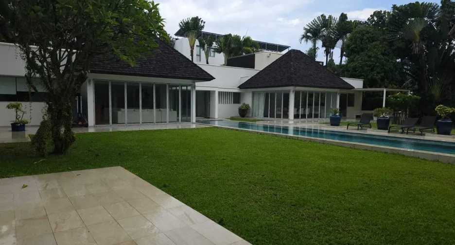 For rent 5 bedrooms villa in Thalang, Phuket