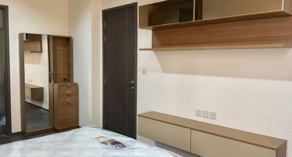 For sale 1 bed condo in Khlong Toei, Bangkok