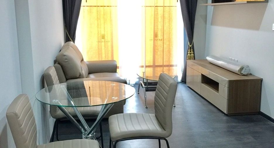 For sale 1 bed condo in Khlong Toei, Bangkok