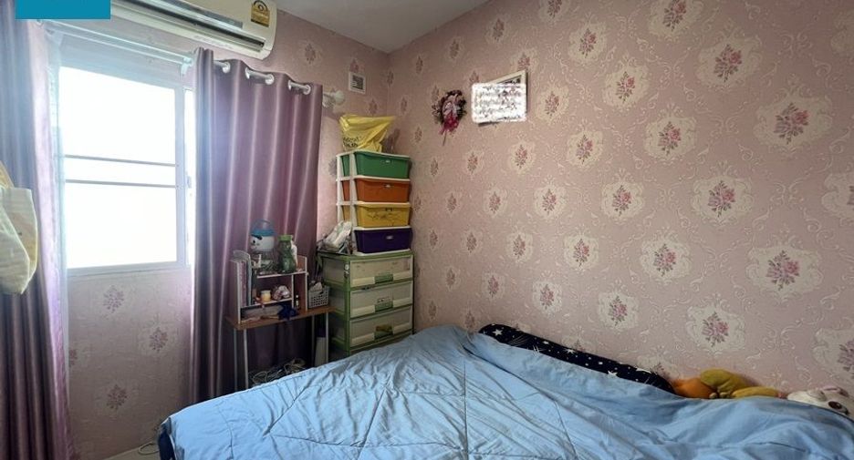 For sale 3 bedrooms townhouse in Mueang Samut Prakan, Samut Prakan