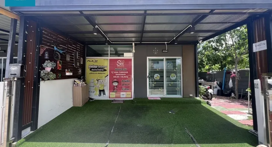 For sale 3 bedrooms townhouse in Mueang Samut Prakan, Samut Prakan