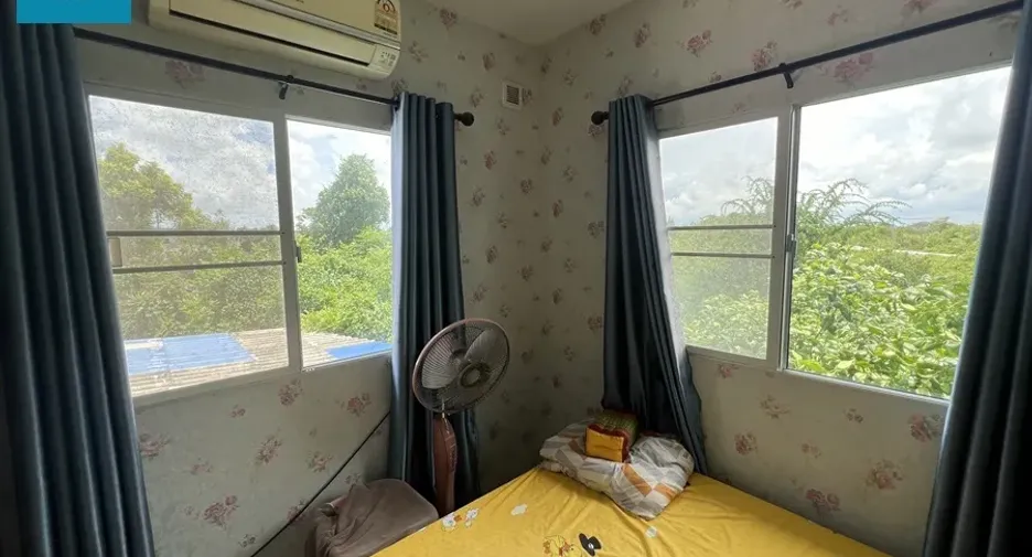 For sale 3 bedrooms townhouse in Mueang Samut Prakan, Samut Prakan