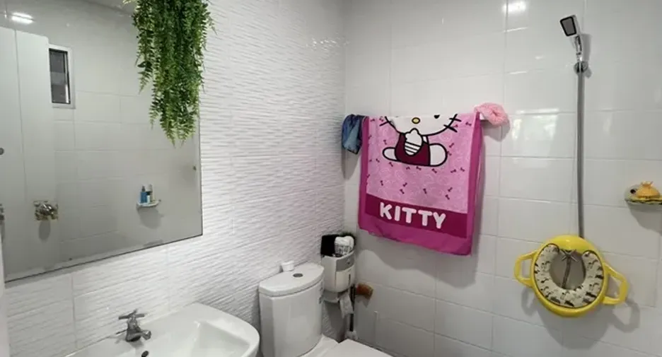 For sale 3 bedrooms townhouse in Mueang Samut Prakan, Samut Prakan