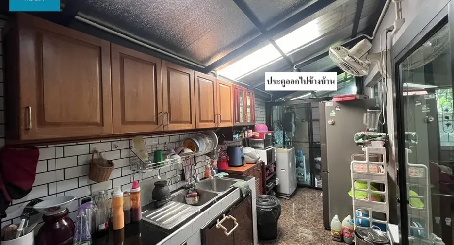 For sale 3 bedrooms townhouse in Mueang Samut Prakan, Samut Prakan