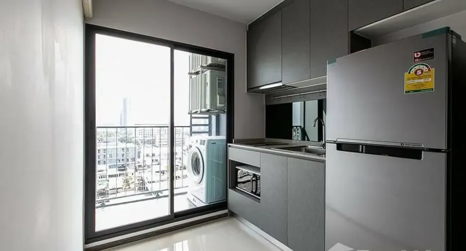 Wohnung zum Kauf und zur Miete mit 1 Zimmer in Phra Khanong, Bangkok