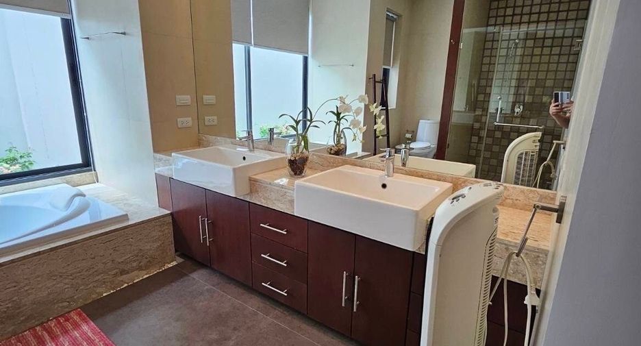 For rent 4 bedrooms villa in Thalang, Phuket