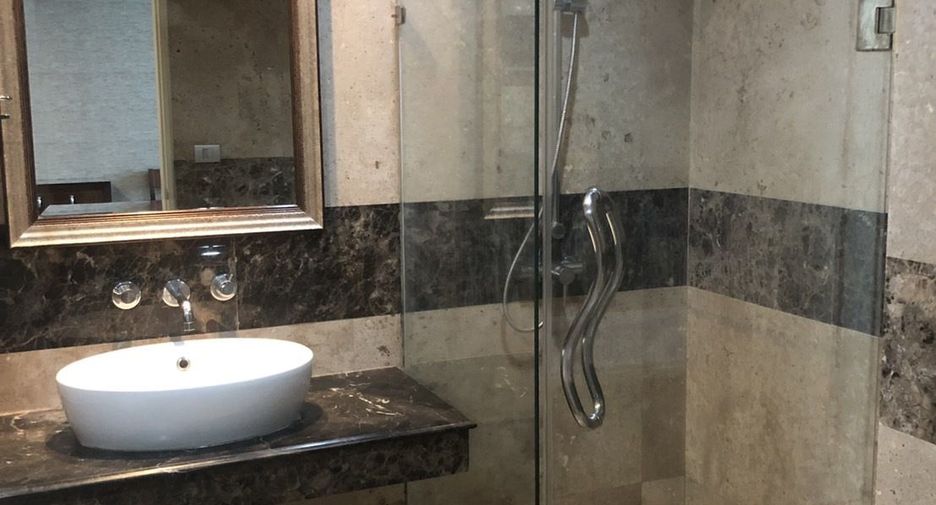 Продажа и аренда 1 кровать кондо в Сатхон, Бангкок