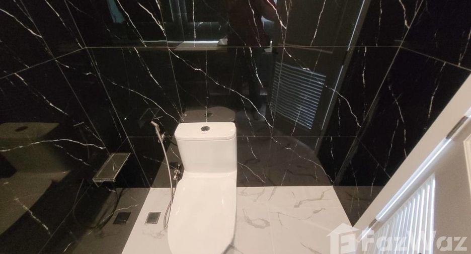 For sale and for rent 3 bedrooms condo in Watthana, Bangkok