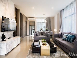 For sale 3 bedrooms townhouse in Lat Krabang, Bangkok