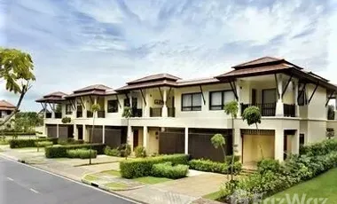 À louer 2 chambres maison de ville à Thalang, Phuket