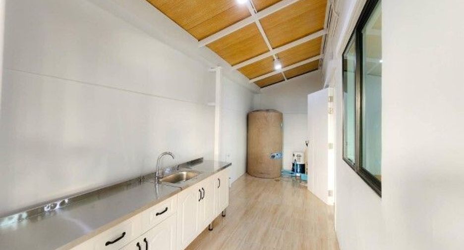 For sale 3 bedrooms townhouse in Bang Khae, Bangkok