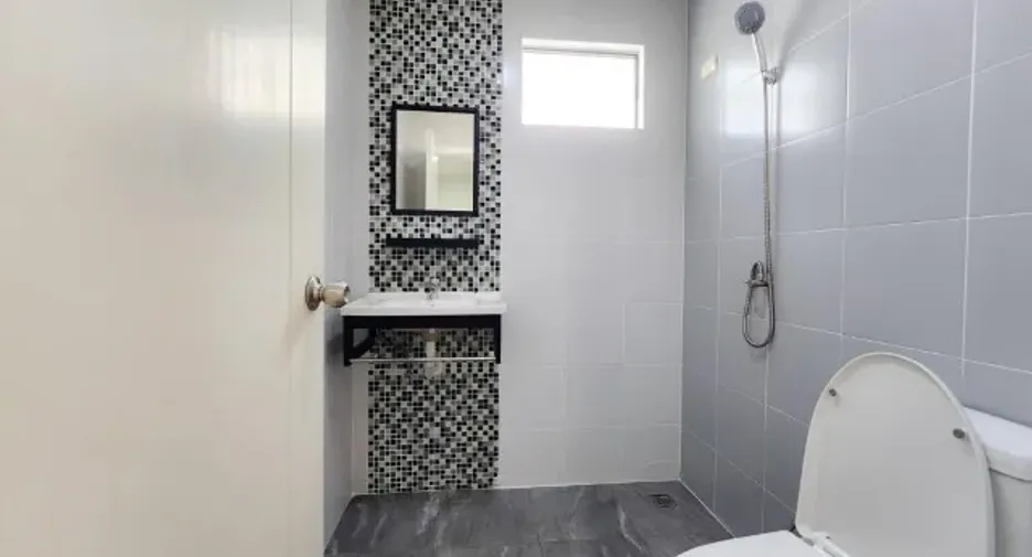 For sale 3 bedrooms townhouse in Bang Khae, Bangkok