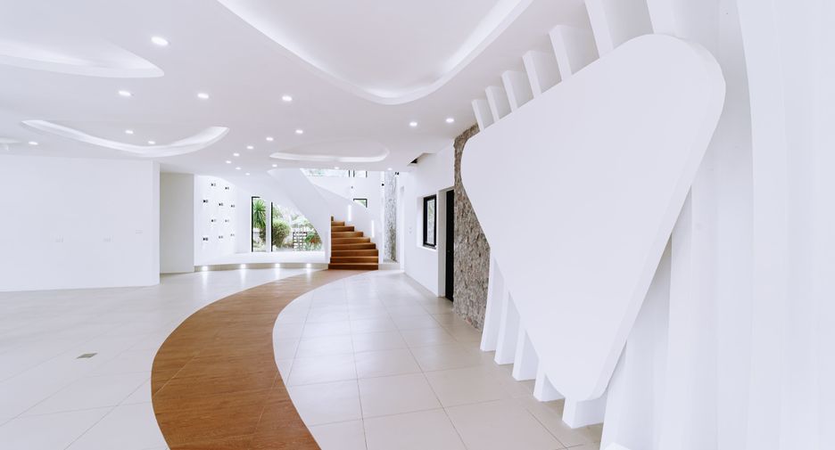 For sale 4 bedrooms villa in Bang Lamung, Chonburi