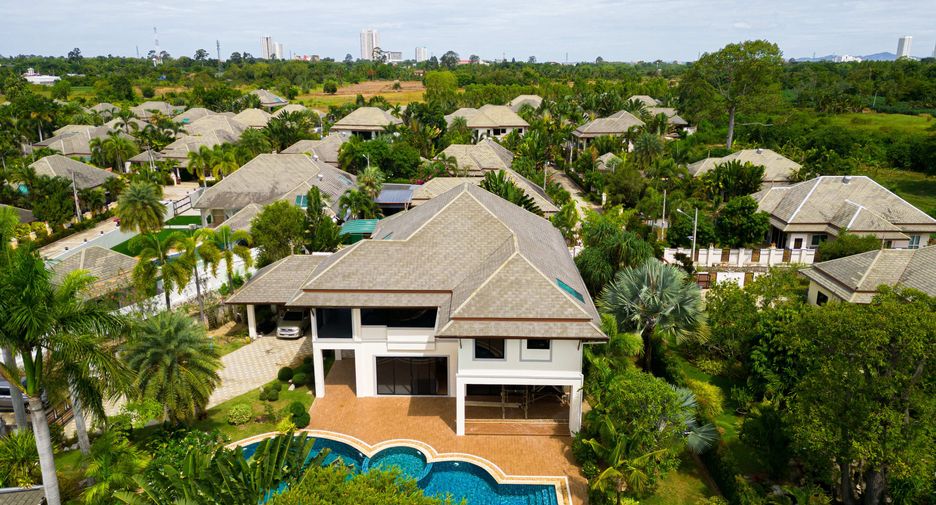 For sale 4 bedrooms villa in Bang Lamung, Chonburi