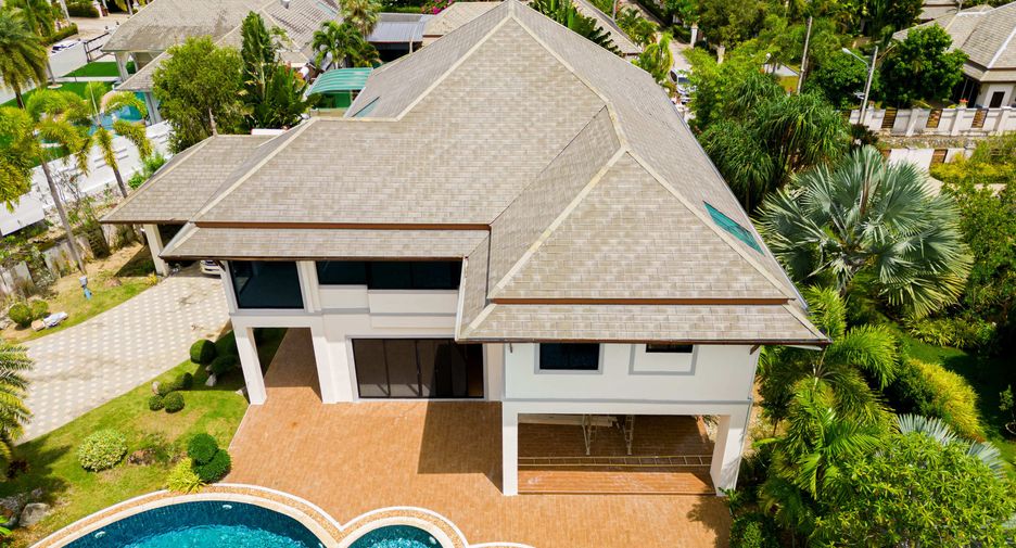 For sale 4 bedrooms villa in Bang Lamung, Chonburi
