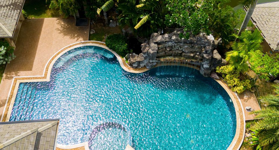 For sale 4 bedrooms villa in Huay Yai, Pattaya