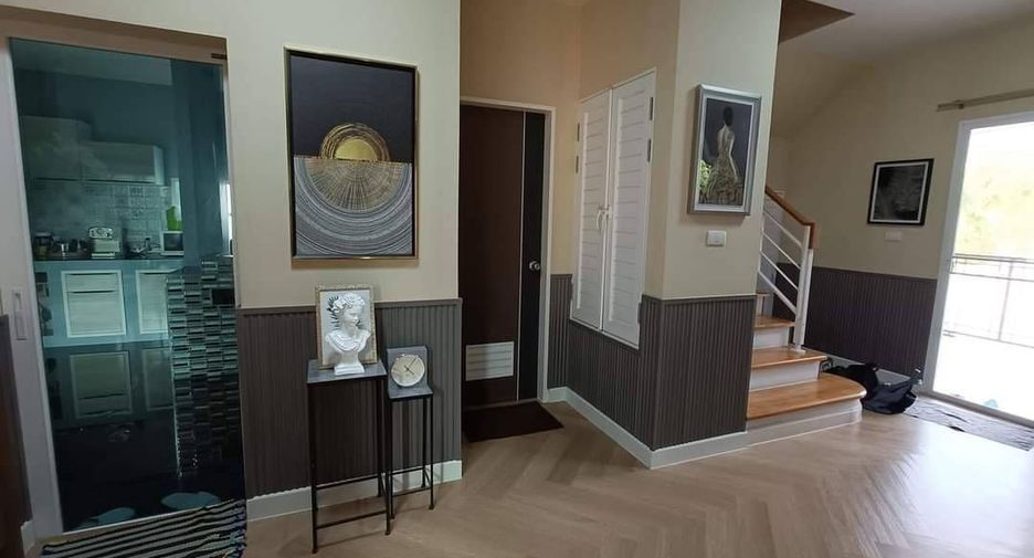 For sale 3 bedrooms house in Khan Na Yao, Bangkok