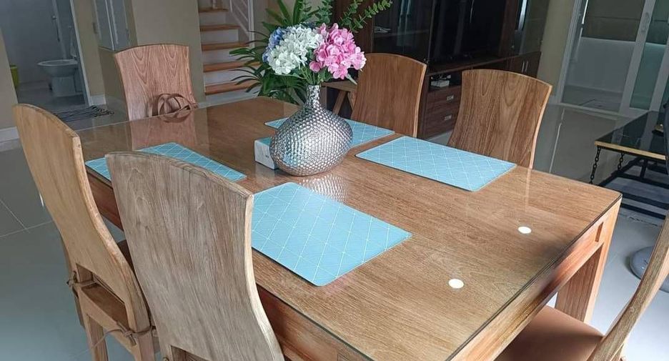 For sale 3 bedrooms house in Khan Na Yao, Bangkok