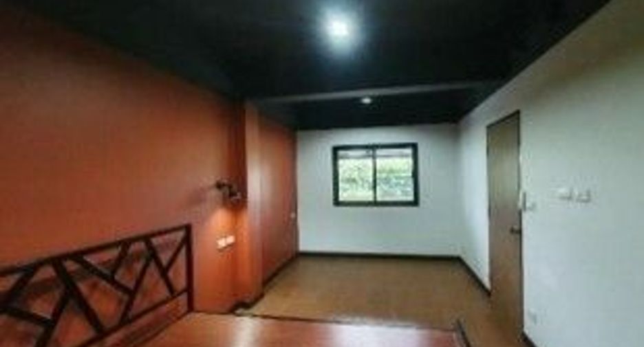 ขาย 12 ห้องนอน บ้านเดี่ยว ใน สัตหีบ, ชลบุรี
