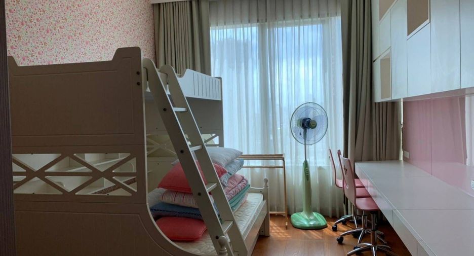For sale 3 bedrooms condo in Pathum Wan, Bangkok