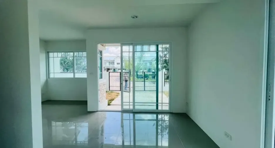 出售 3 卧室 独立屋 在 Bang Lamung, Chon Buri