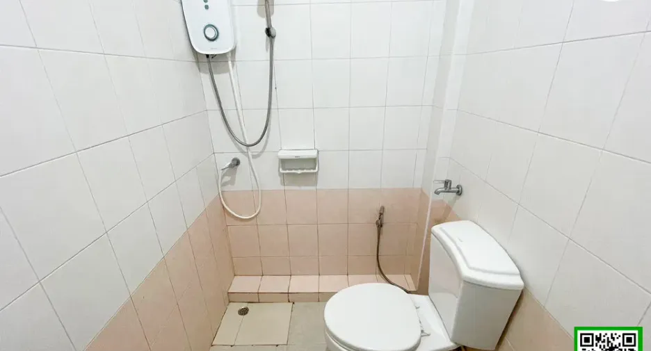 For sale 2 bedrooms townhouse in Mueang Uttaradit, Uttaradit