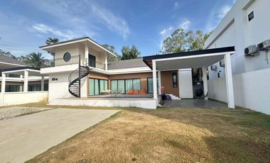 For rent 4 bedrooms villa in Bang Lamung, Chonburi