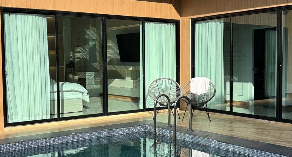 For rent 4 bedrooms villa in Bang Lamung, Chonburi