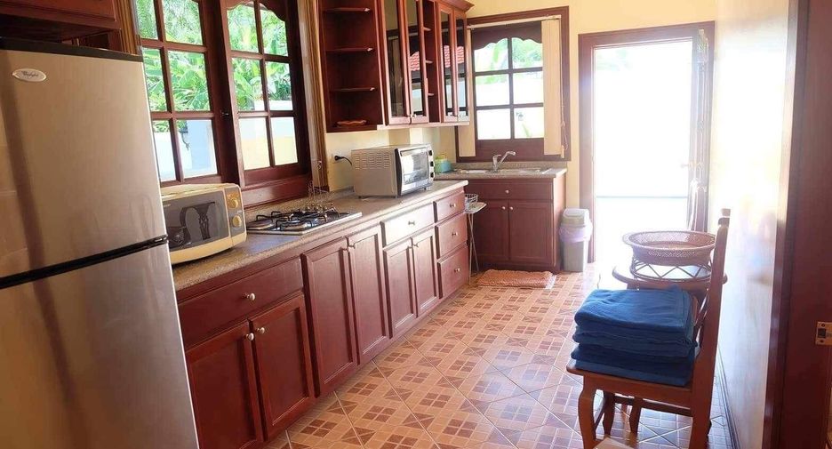 For rent 3 bedrooms villa in Mueang Phuket, Phuket