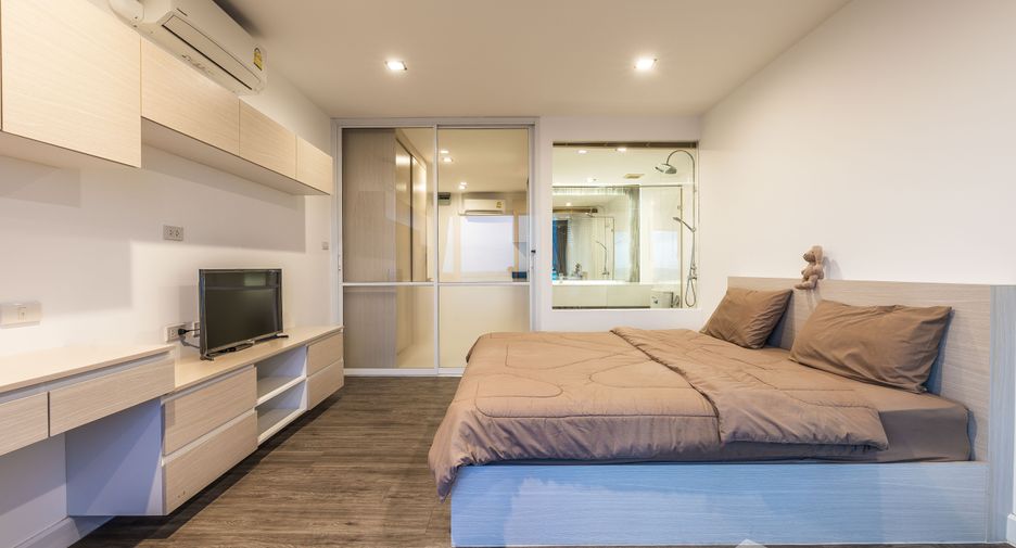 For sale 1 bed condo in Mueang Rayong, Rayong