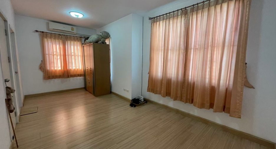 Продажа 3 спальни таунхаус в Mueang Samut Prakan, Самутпракан