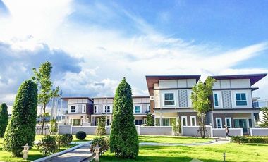 Casa adosada en venta de 4 habitaciones en Pluak Daeng, Rayong