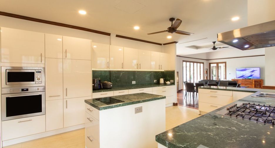 Villa zum Kauf mit 5 Zimmer in Thalang, Phuket