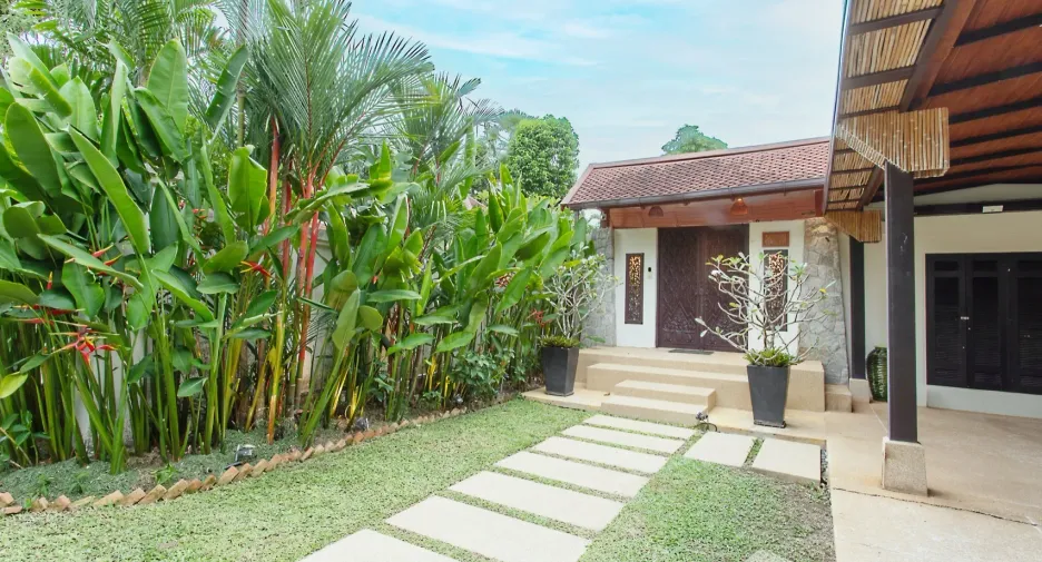 Villa zum Kauf mit 5 Zimmer in Thalang, Phuket