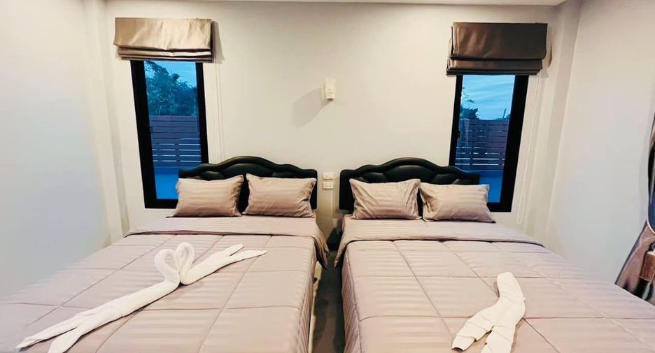 Villa en alquiler de 3 habitaciones en Bang Lamung, Chonburi