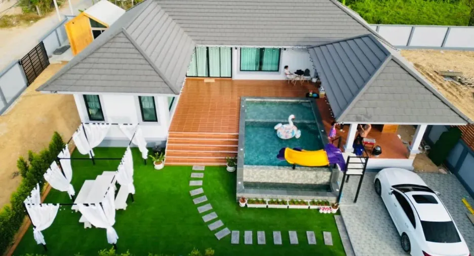 Villa en alquiler de 3 habitaciones en Bang Lamung, Chonburi