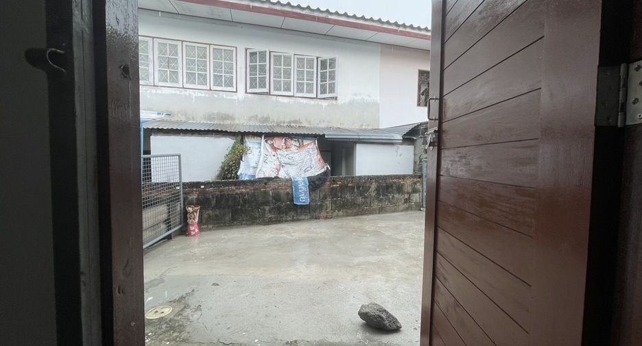 For rent 1 bed townhouse in Mueang Rayong, Rayong