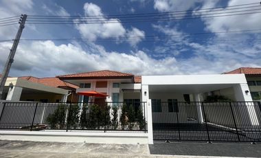 Haus zur Miete mit 3 Zimmer in Mueang Phuket, Phuket