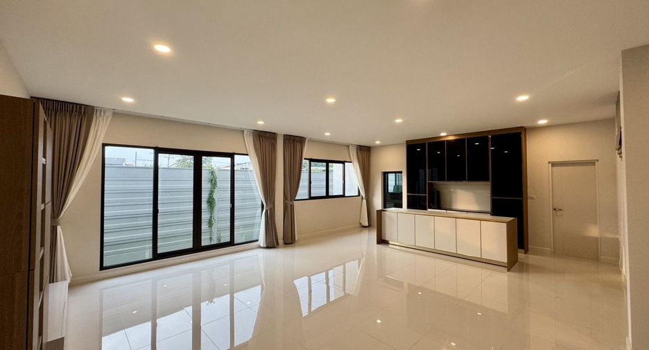 For rent 6 bedrooms house in Mueang Nonthaburi, Nonthaburi