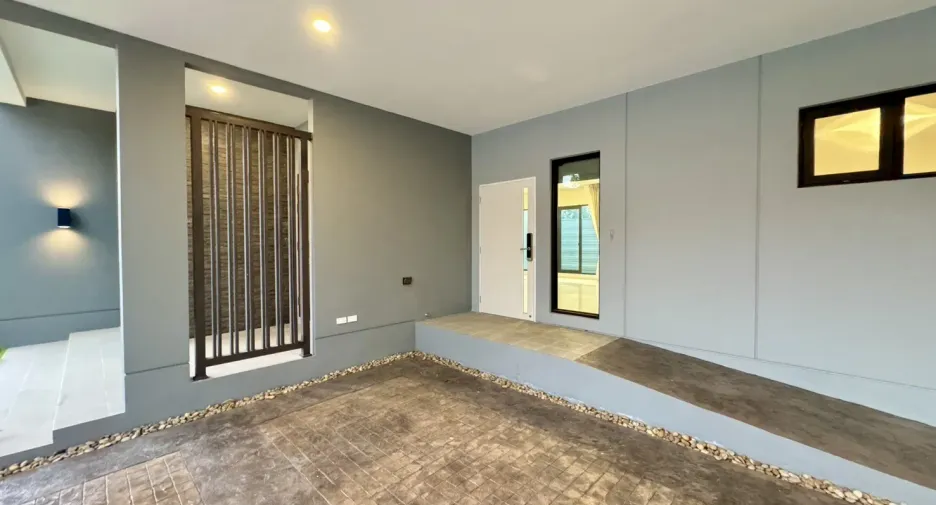 For rent 6 bedrooms house in Mueang Nonthaburi, Nonthaburi