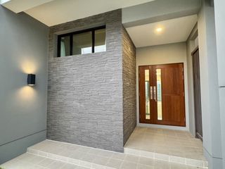 Casa en alquiler de 6 habitaciones en Mueang Nonthaburi, Nonthaburi