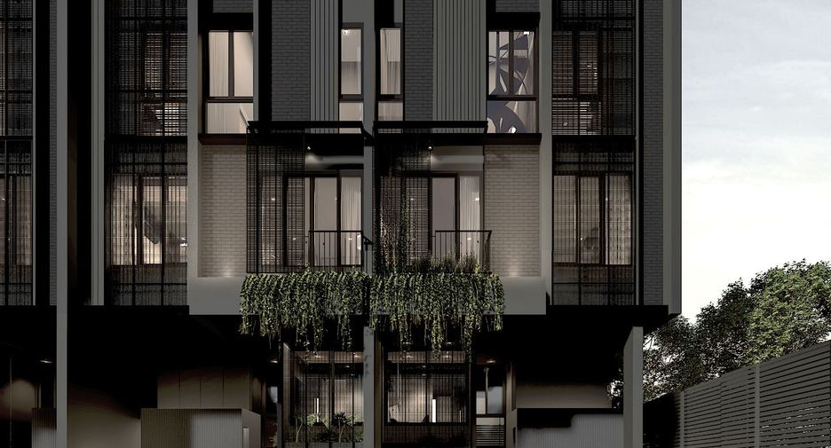 Casa adosada en venta de 4 habitaciones en Huai Khwang, Bangkok