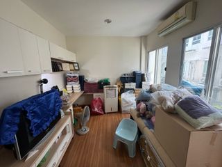 Casa adosada en venta de 3 habitaciones en Saphan Sung, Bangkok