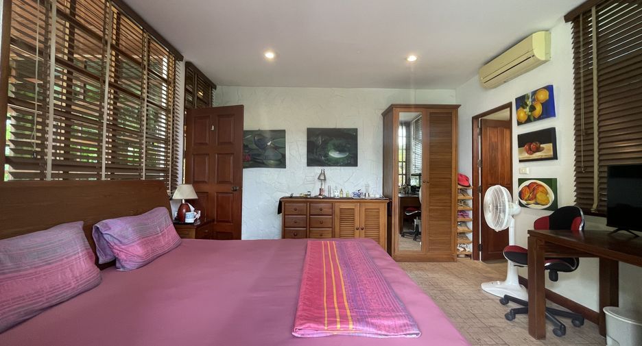 For sale 4 bedrooms house in Thalang, Phuket